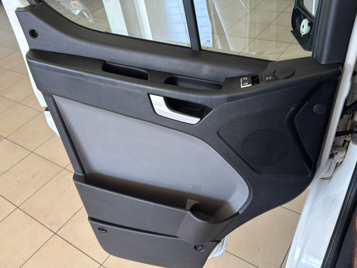 Hyundai H350 Furgone 2.5 CRDI RWD PM-TN Furgone Classic M (14)