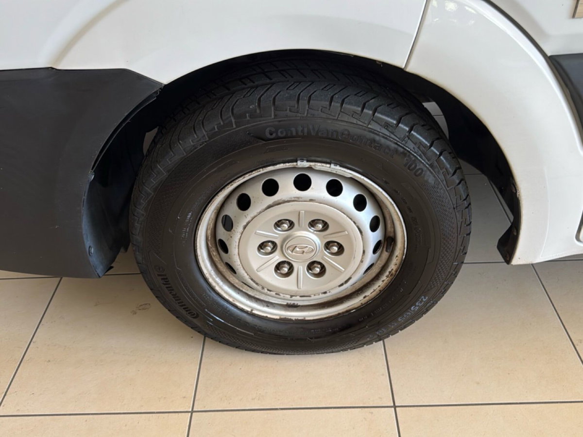 Hyundai H350 Furgone 2.5 CRDI RWD PM-TN Furgone Classic M (9)