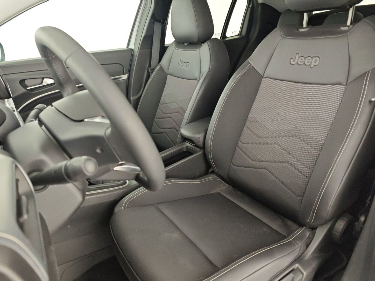 Jeep Avenger 1.2 turbo e-hybrid mhev Summit fwd 110cv edct6 (9)
