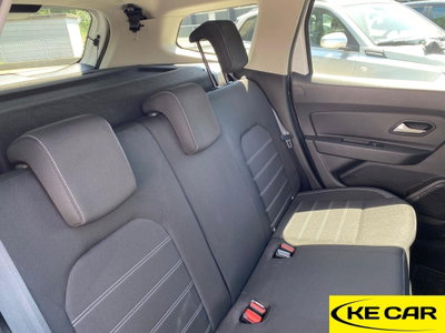 Dacia Duster 1.0 TCe 100 CV ECO-G 4x2 Prestige (11)