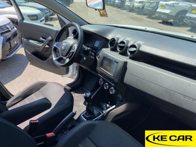 Dacia Duster 1.0 TCe 100 CV ECO-G 4x2 Prestige (12)