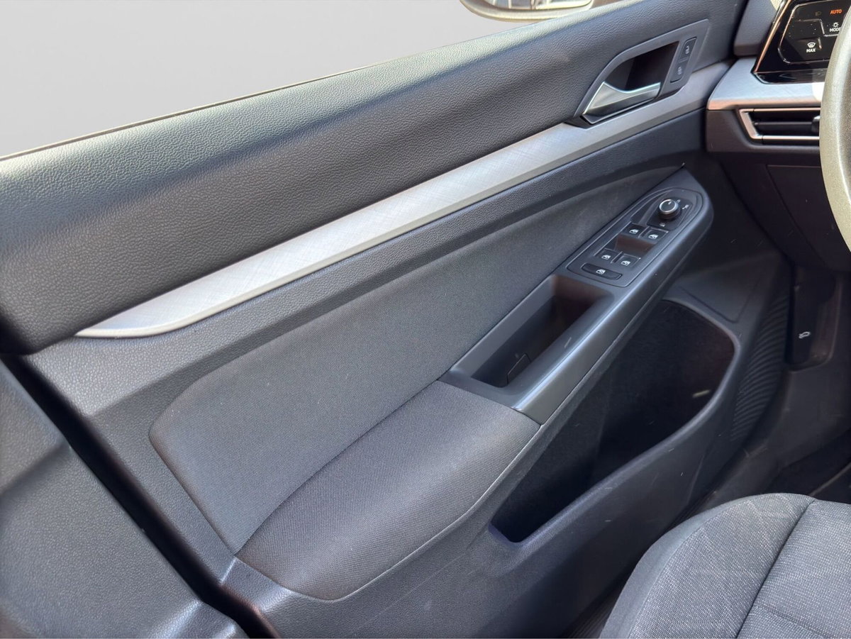 Volkswagen Golf 1.5 eTSI 130 CV EVO ACT DSG Life (12)