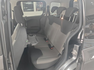 Ford Tourneo Courier 1.5 TDCI 95 CV Titanium (18)