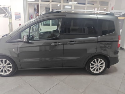 Ford Tourneo Courier 1.5 TDCI 95 CV Titanium (3)