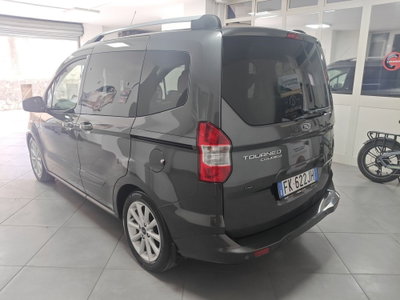 Ford Tourneo Courier 1.5 TDCI 95 CV Titanium (6)