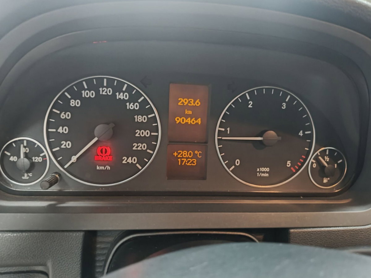 Mercedes-Benz Classe A 180 CDI Executive (13)