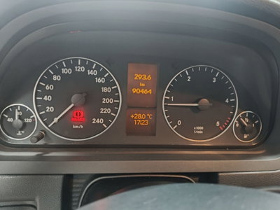 Mercedes-Benz Classe A 180 CDI Executive (13)