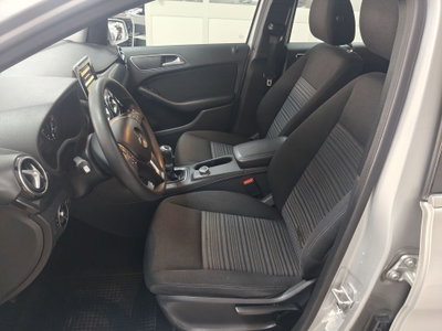 Mercedes-Benz Classe B 180 CDI Executive (13)