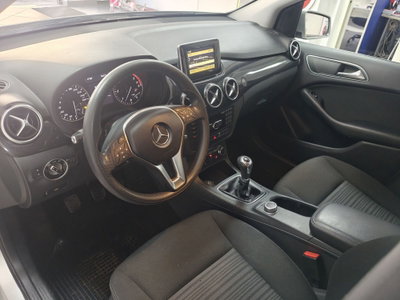 Mercedes-Benz Classe B 180 CDI Executive (14)