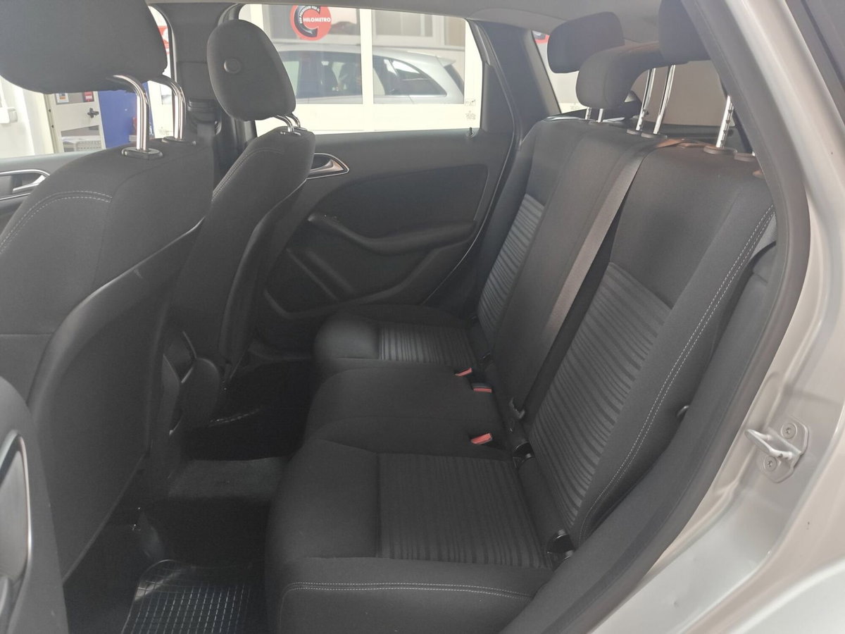 Mercedes-Benz Classe B 180 CDI Executive (15)