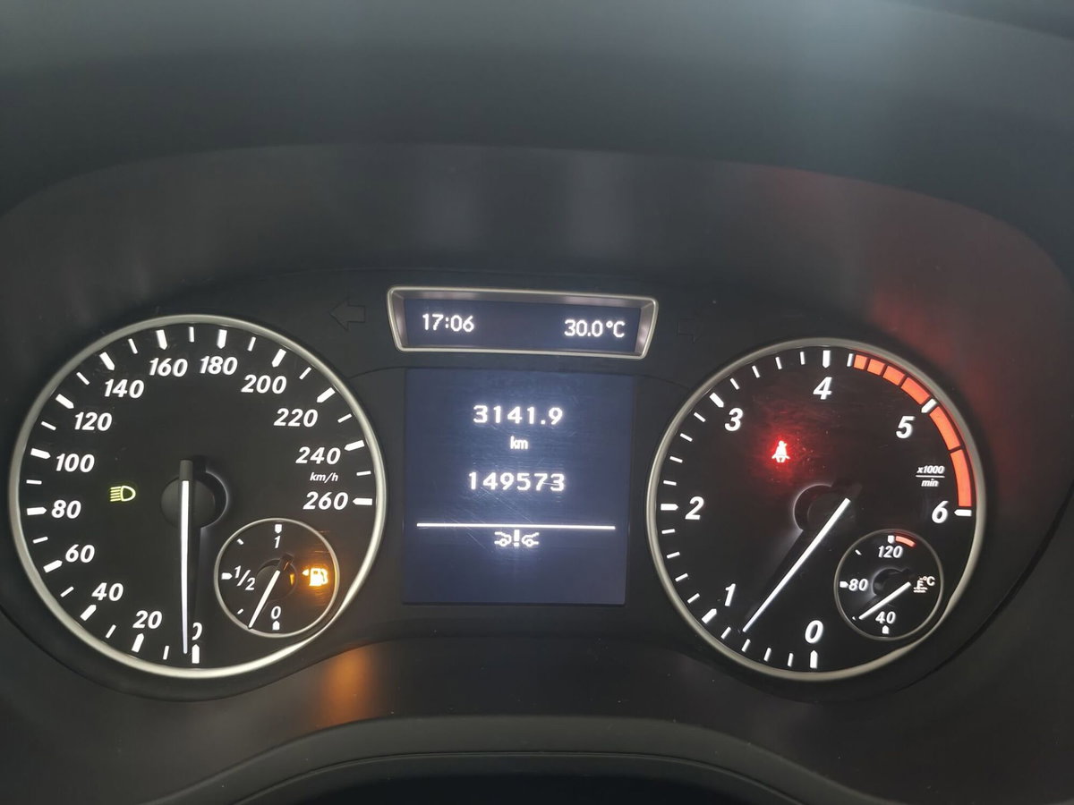 Mercedes-Benz Classe B 180 CDI Executive (5)