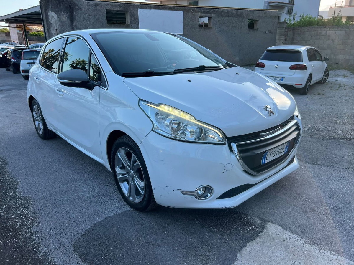 Peugeot 208 82 5 porte Allure (18)