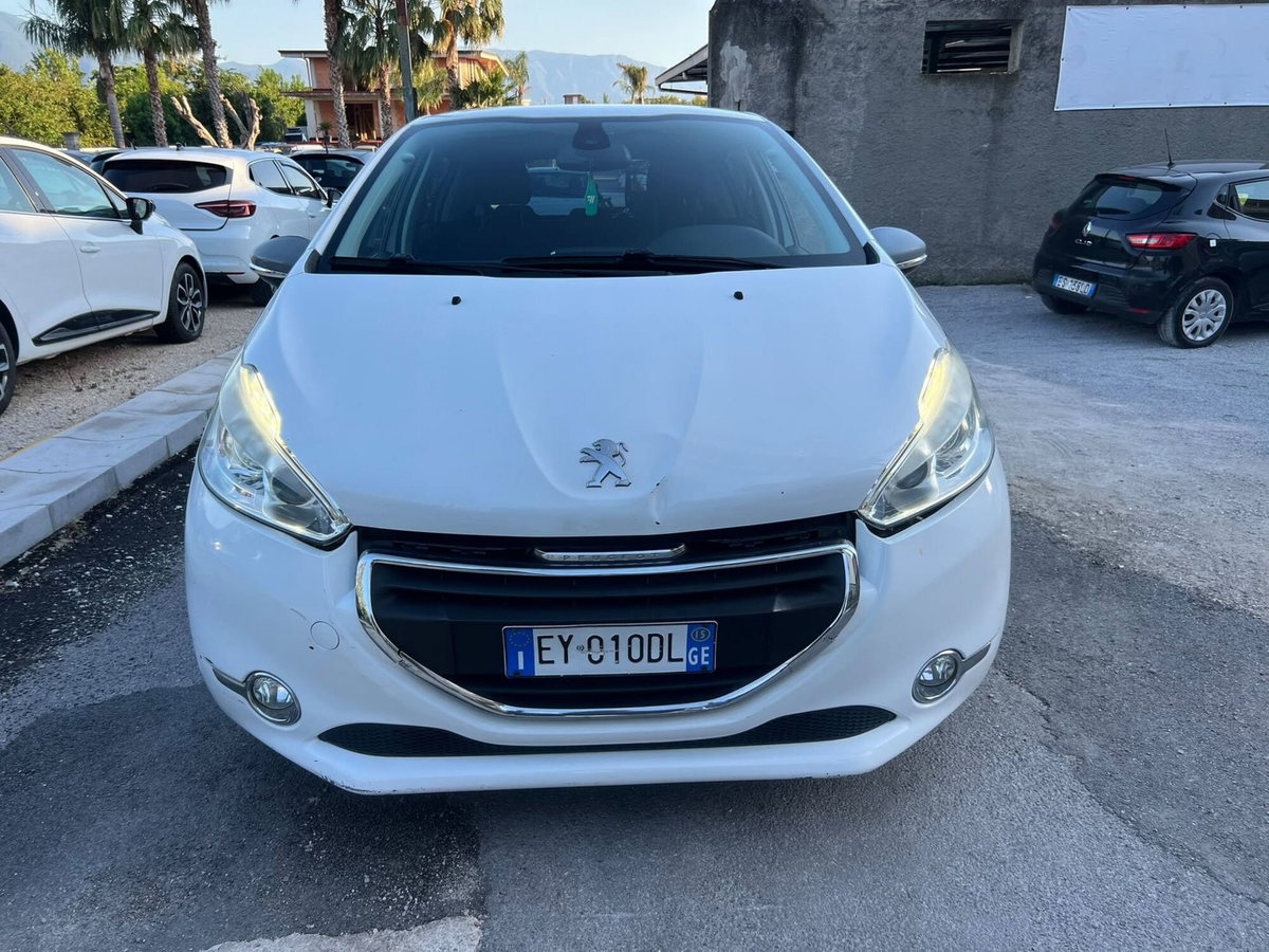 Peugeot 208 82 5 porte Allure (2)