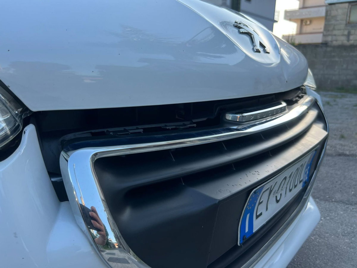 Peugeot 208 82 5 porte Allure (20)