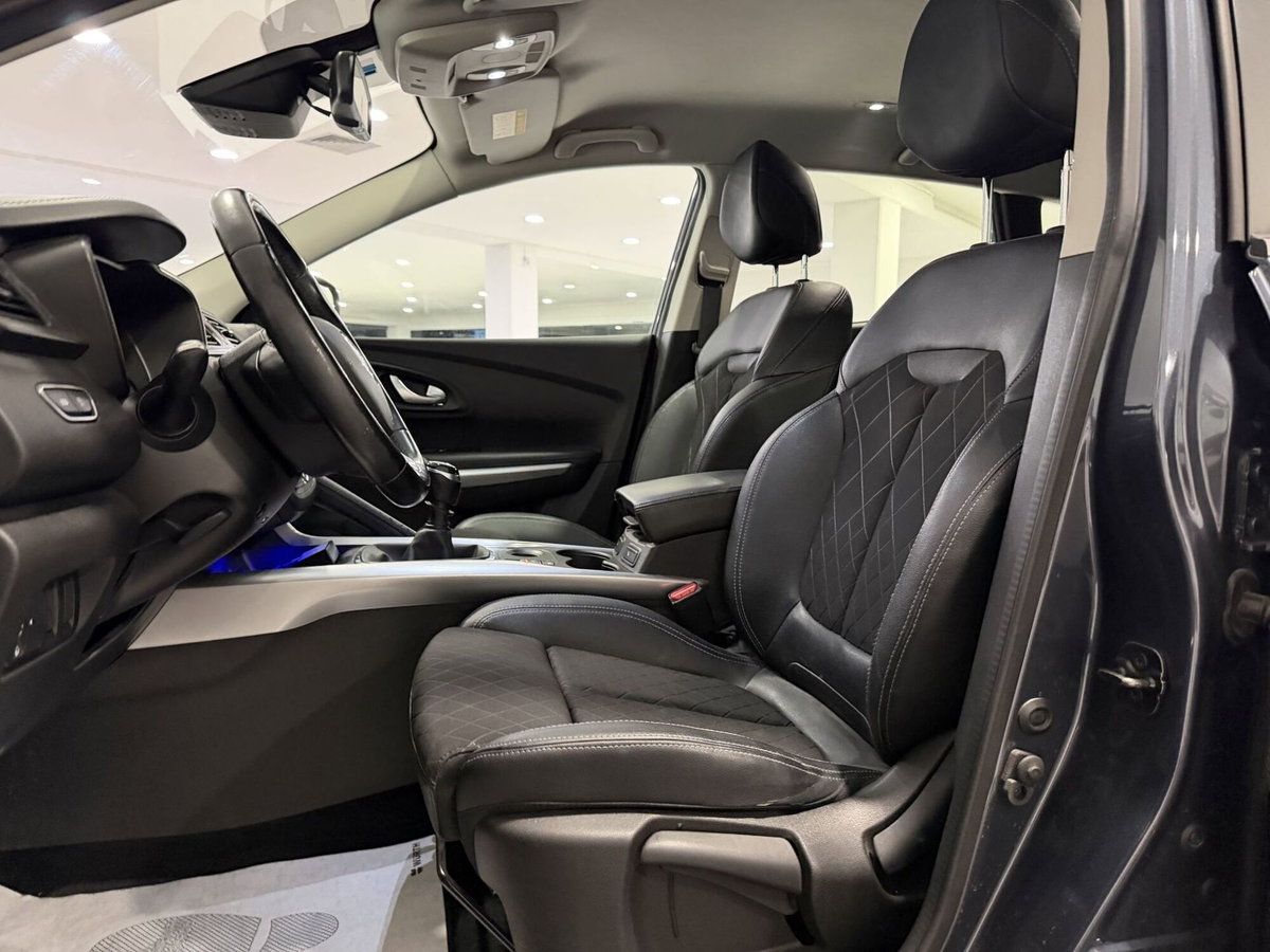 Renault Kadjar dCi 8V 115CV Sport Edition (14)