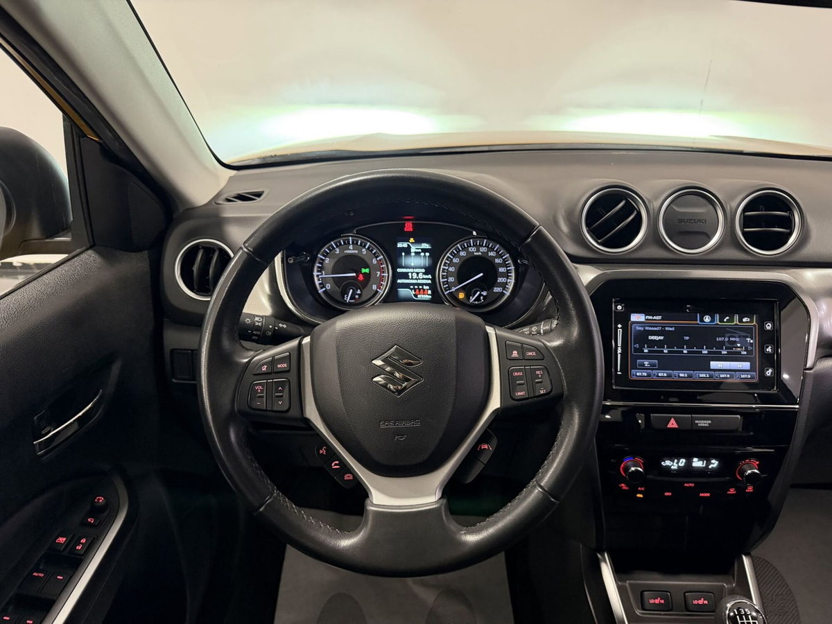 Suzuki Vitara 1.4h Top 2wd (12)