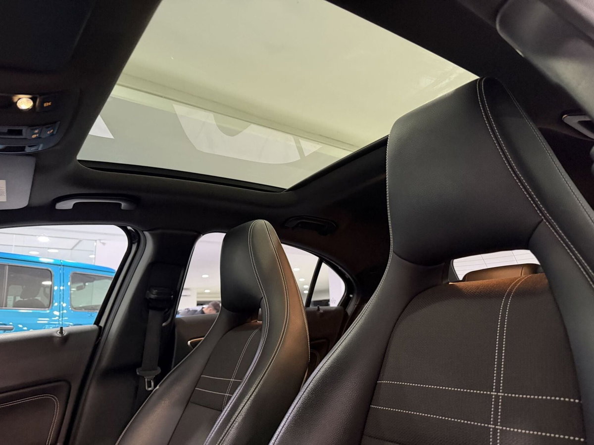 Mercedes-Benz Classe A 180 CDI Sport (15)
