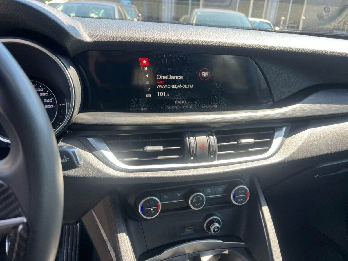 Alfa Romeo Stelvio Stelvio 2.2 Turbodiesel 180 CV AT8 Q4 Business (12)