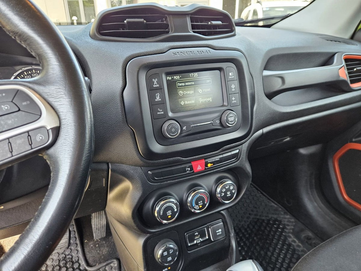 Jeep Renegade 2.0 Mjt 140CV 4WD Active Drive Low Upland (14)