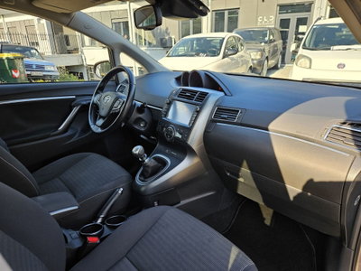 Toyota Verso 1.6 D-4D Active (10)