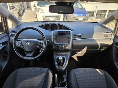 Toyota Verso 1.6 D-4D Active (9)