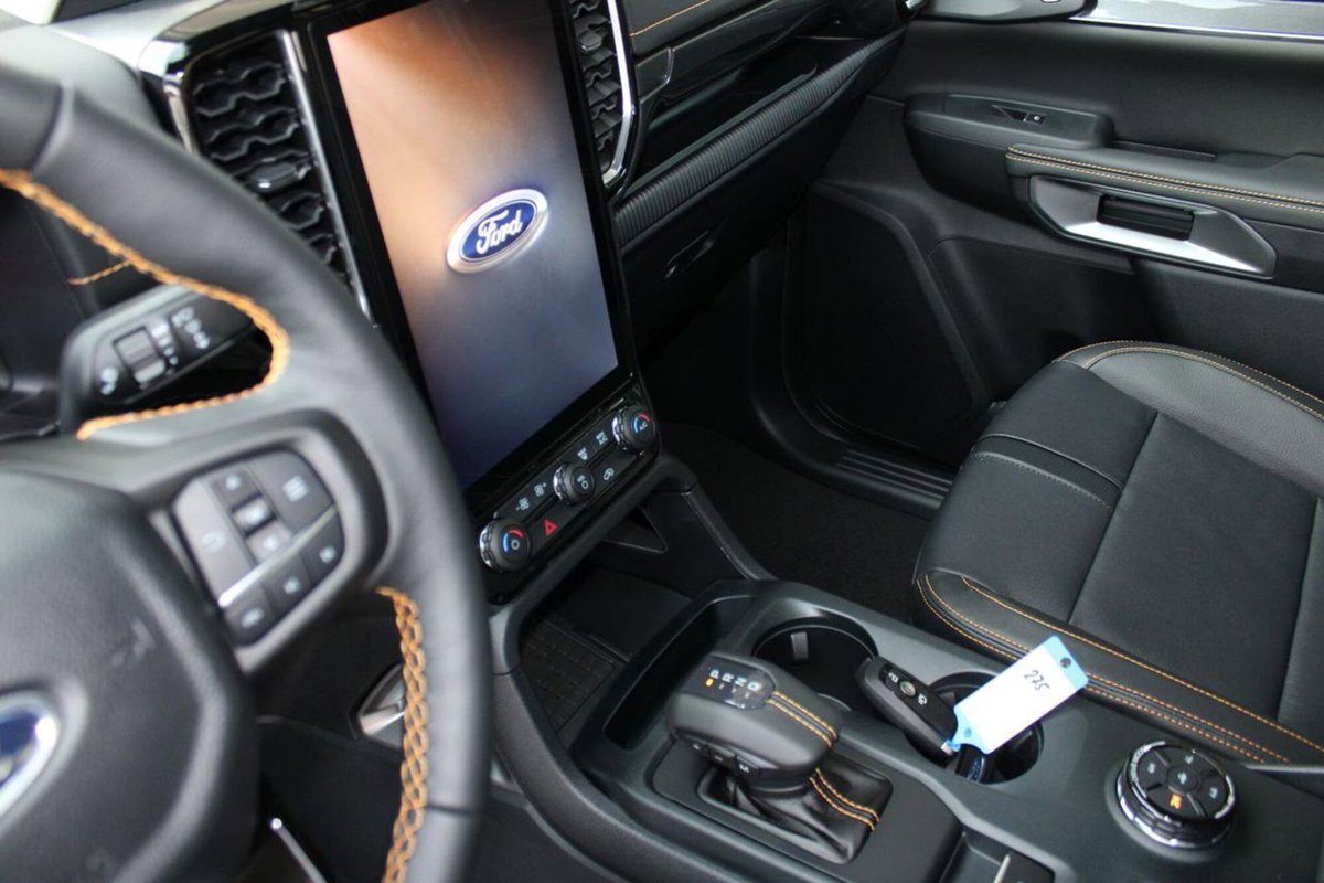 Ford Ranger Pick-up 3.0 ecoblue doppia cabina Wildtrak awd 240cv auto (14)