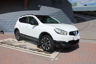Nissan Qashqai 1.6 dCi 4WD Tekna (2)