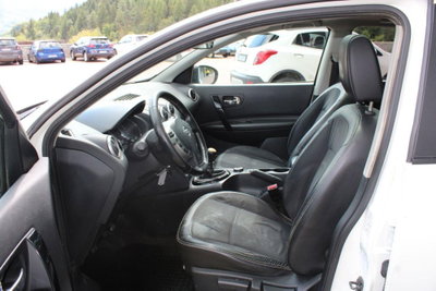Nissan Qashqai 1.6 dCi 4WD Tekna (9)