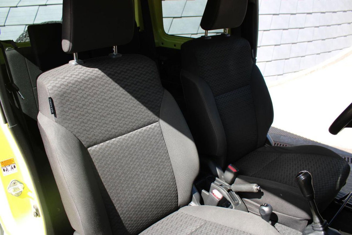 Suzuki Jimny 1.5 5MT Top (15)