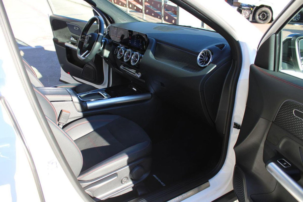 Mercedes-Benz GLA SUV 250 Automatic 4Matic Sport (15)