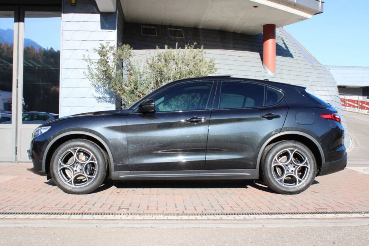 Alfa Romeo Stelvio 2.2 t Veloce rwd 160cv auto