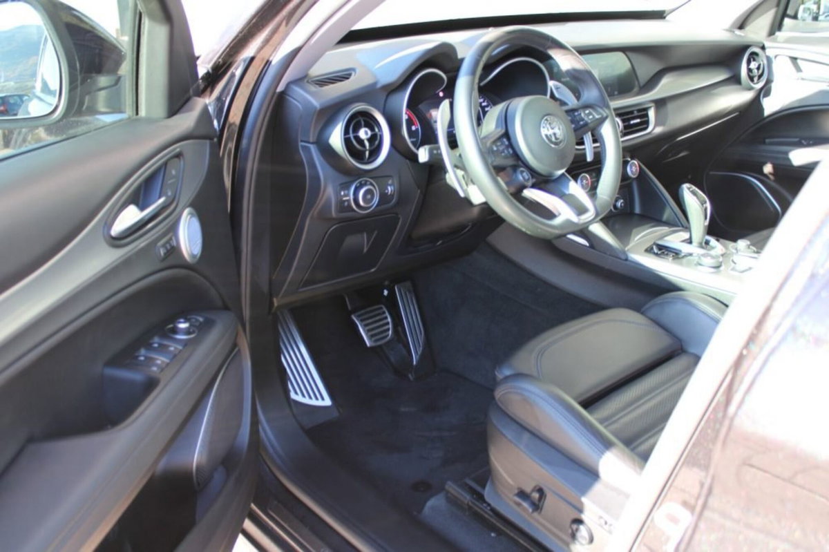 Alfa Romeo Stelvio 2.2 t Veloce rwd 160cv auto (10)