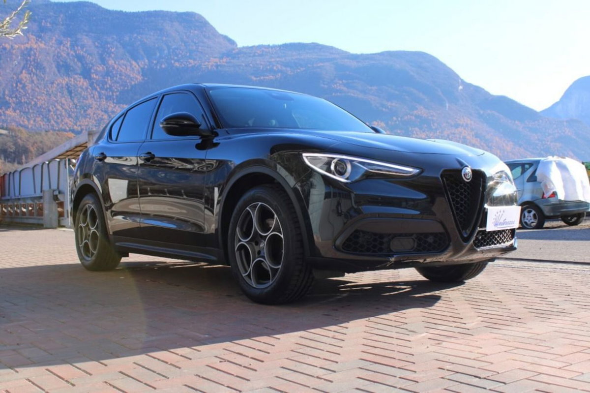 Alfa Romeo Stelvio 2.2 t Veloce rwd 160cv auto (5)