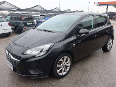 Opel Corsa 1.2 5 porte Black Edition (2)