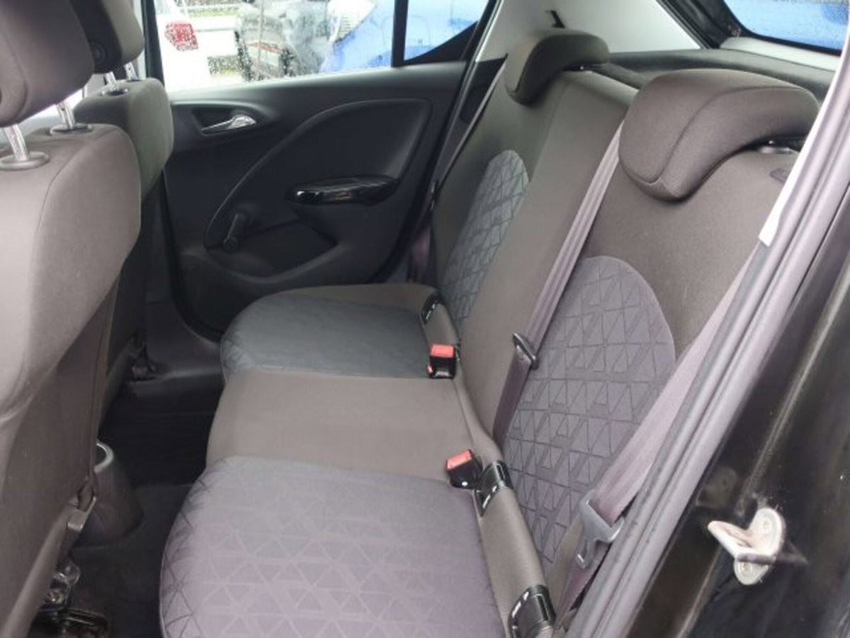 Opel Corsa 1.2 5 porte Black Edition (6)