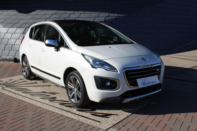 Peugeot 3008 HYbrid4 usata