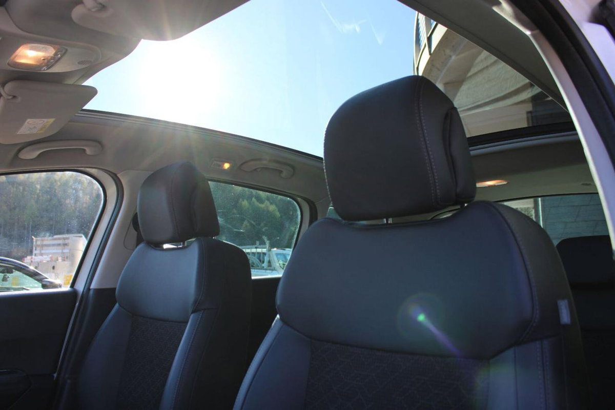Peugeot 3008 HYbrid4 (11)