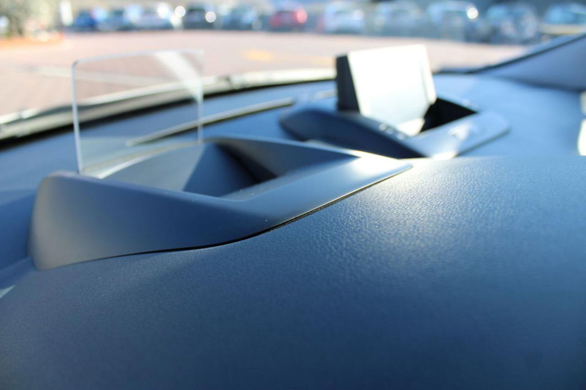 Peugeot 3008 HYbrid4 (12)