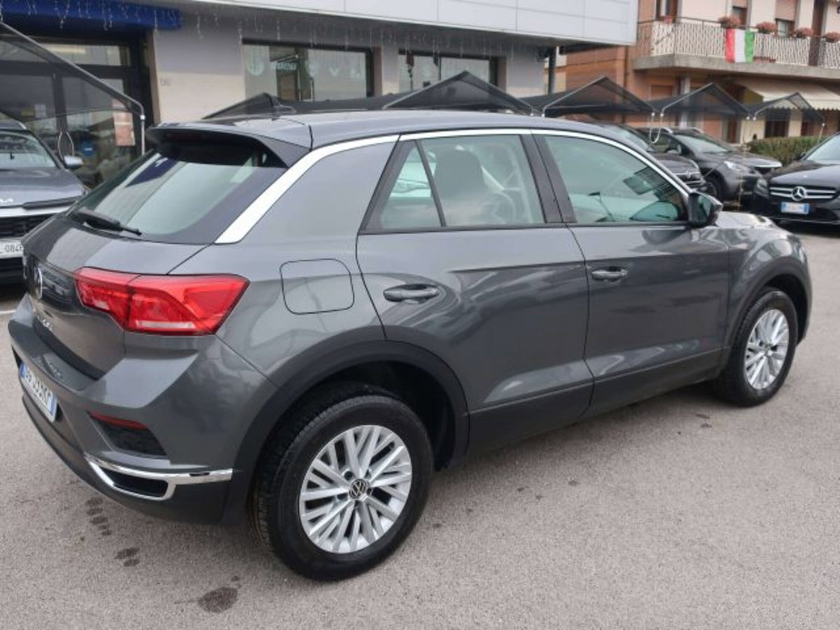 Volkswagen T-Roc 1.5 tsi Style dsg (11)