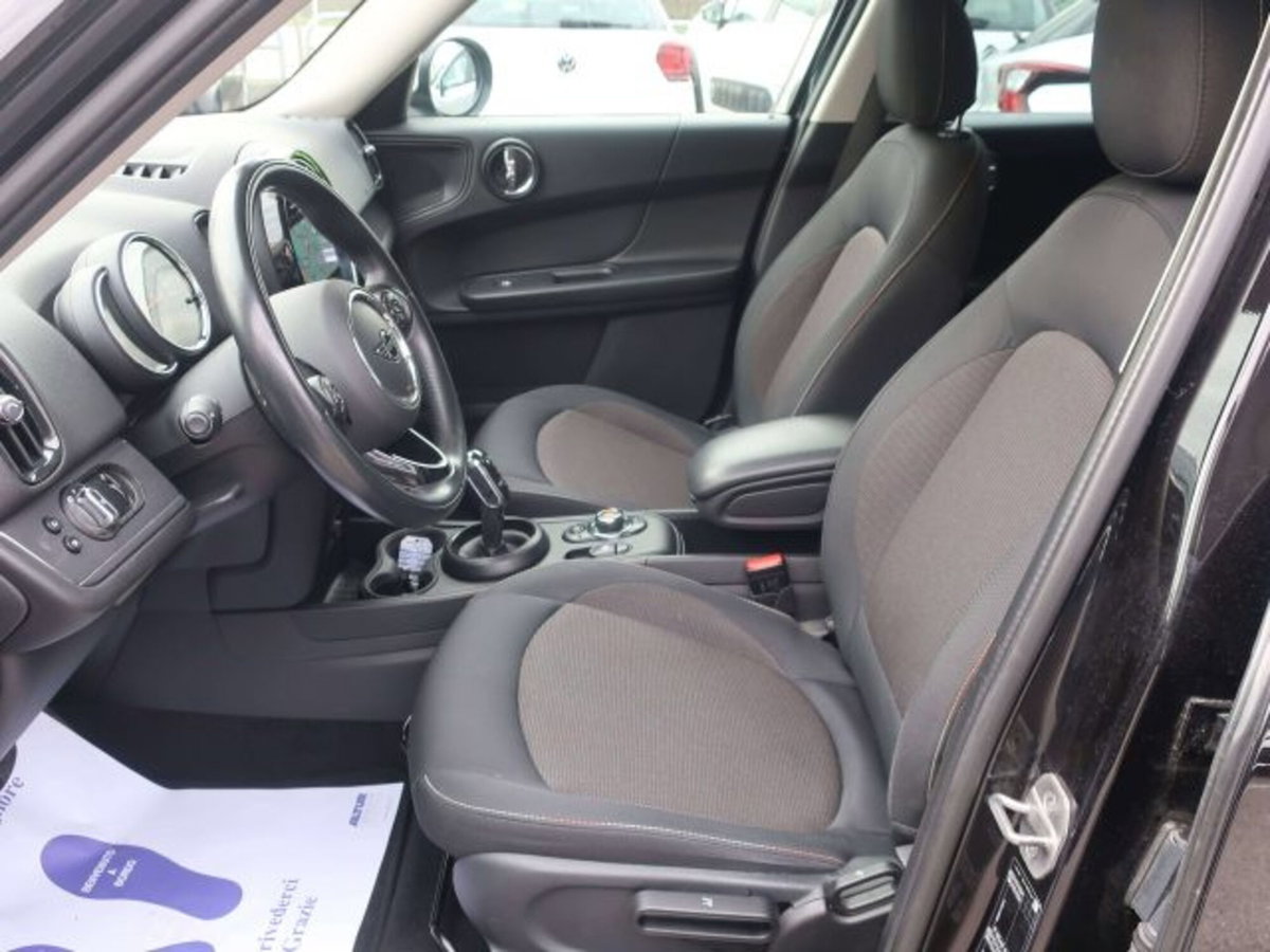 MINI Mini Countryman 2.0 Cooper D Business Countryman (5)