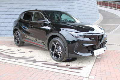 Alfa Romeo Junior 1.2 ibrida Speciale 145cv edct6 nuova