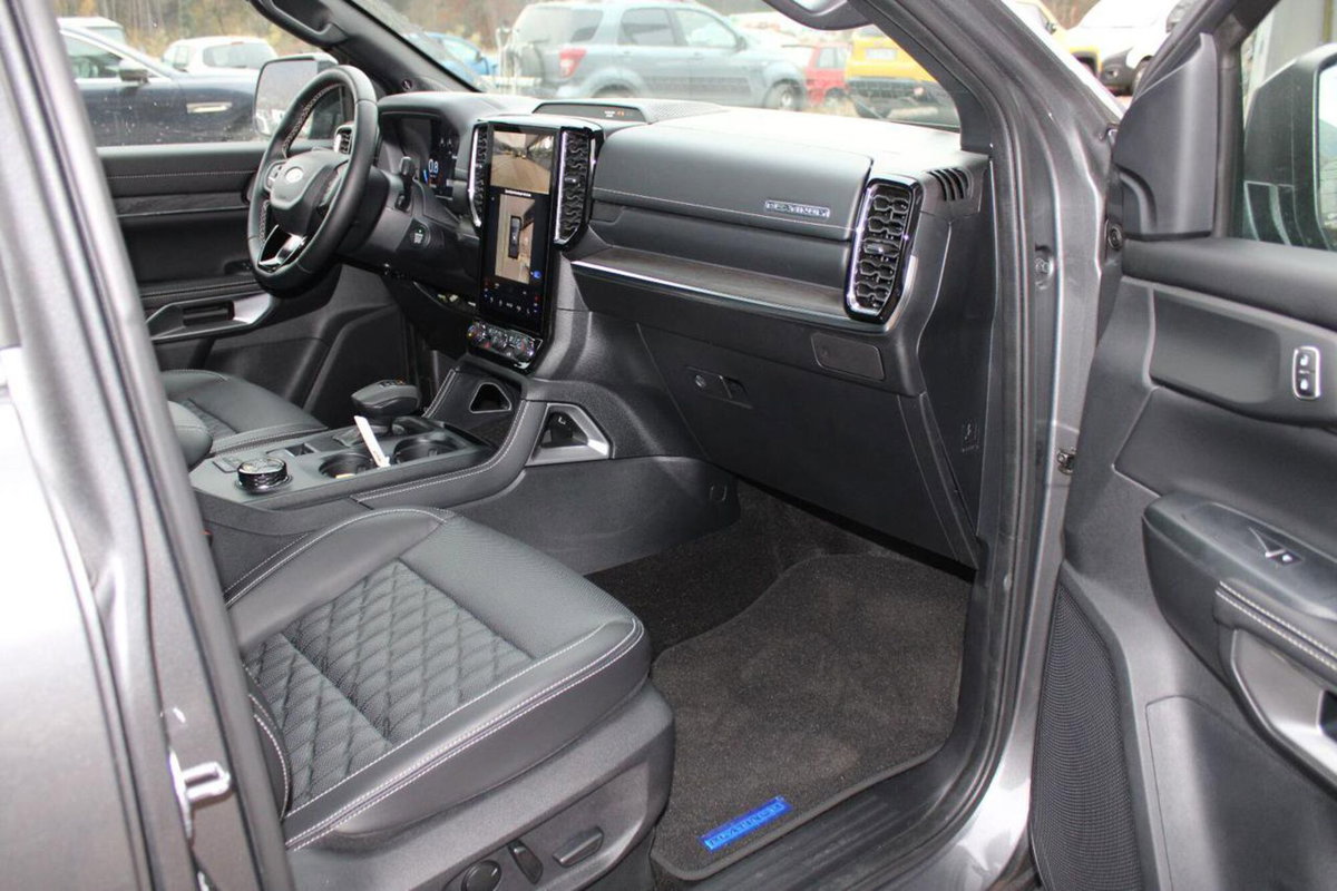 Ford Ranger Pick-up 3.0 ecoblue doppia cabina Platinum awd 240cv auto (18)
