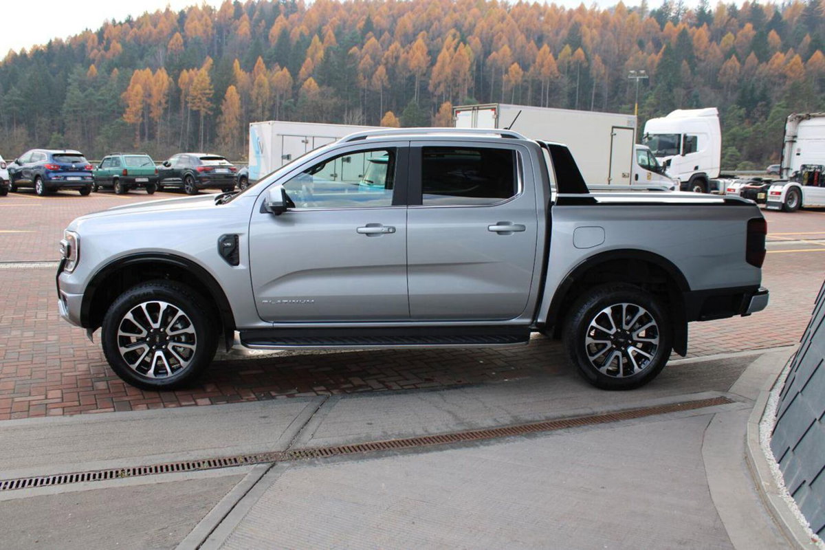 Ford Ranger Pick-up 3.0 ecoblue doppia cabina Platinum awd 240cv auto (9)