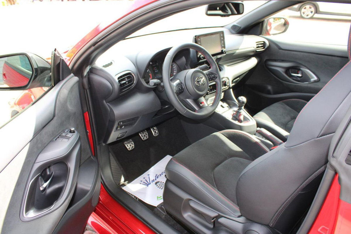 Toyota GR Yaris 1.6 Turbo 3 porte GR Yaris Circuit (8)
