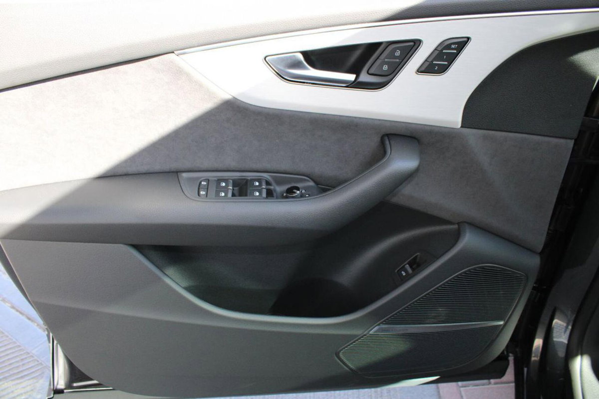 Audi Q8 Sportback 55 quattro (10)