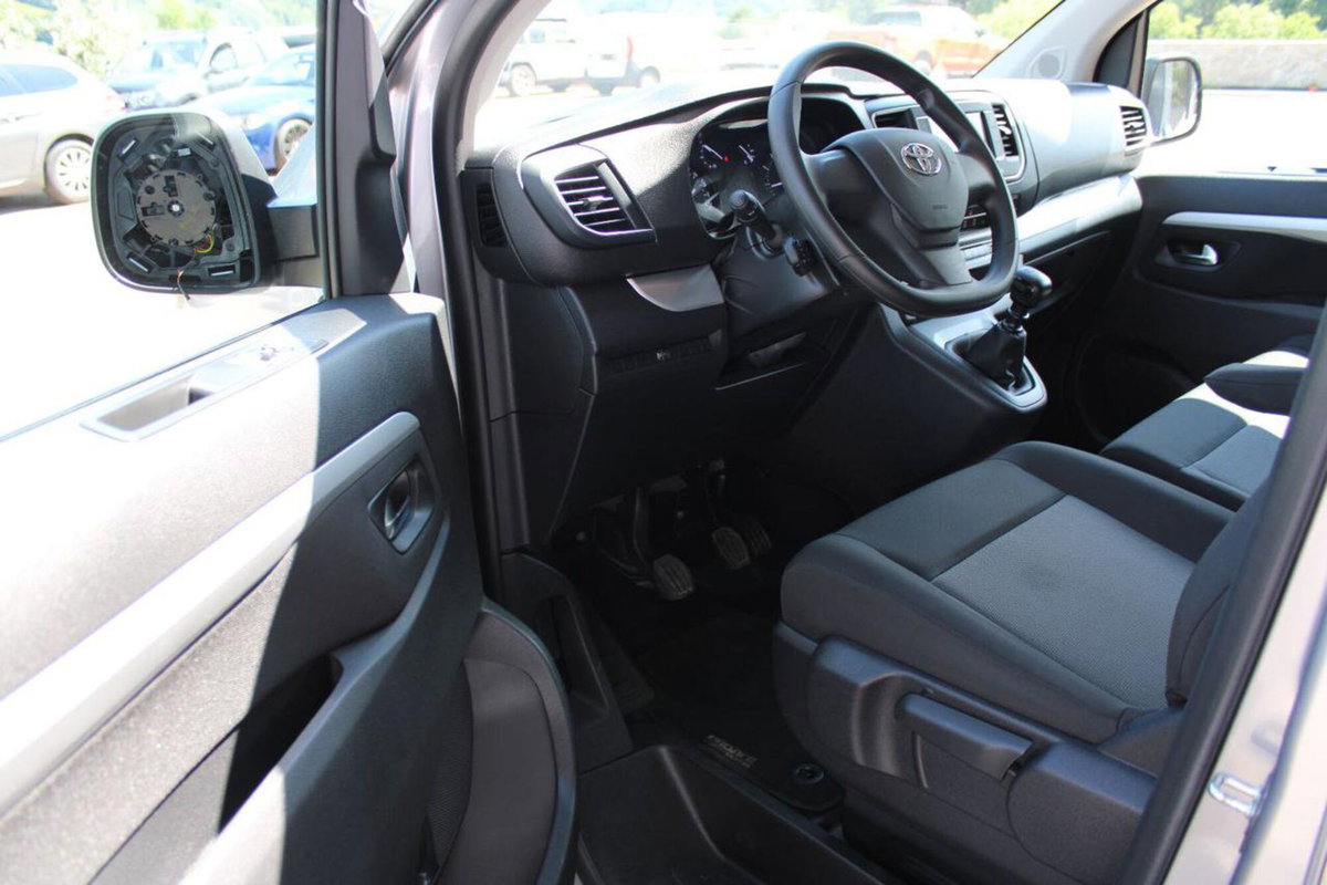 Toyota Proace 2.0D 144CV S&S PL-SL-TN Furgone Long 5p.14q Comfort (8)