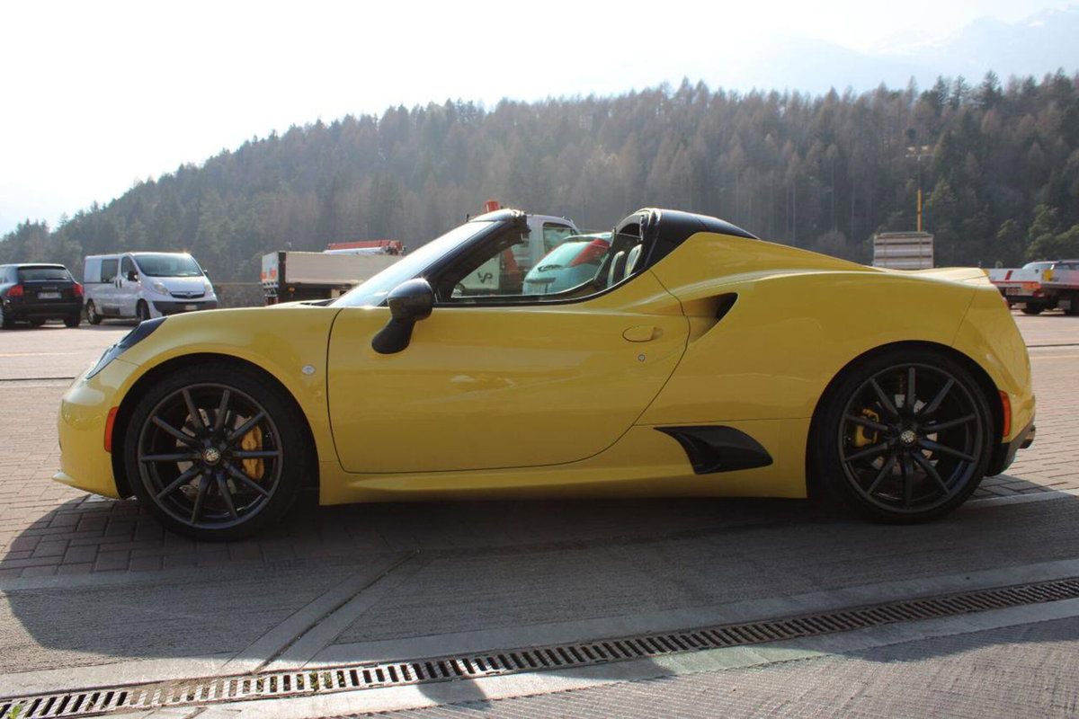 Alfa Romeo 4C Spider 4C 1750 TBi Spider (10)