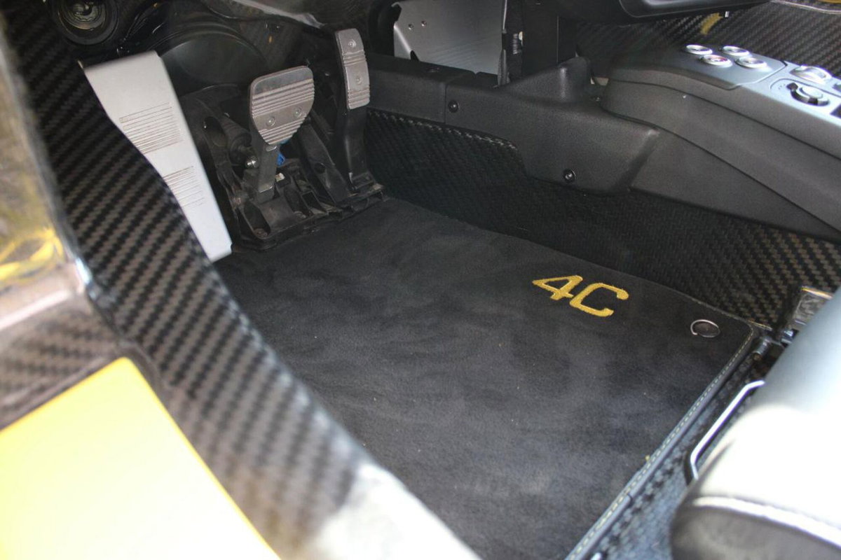 Alfa Romeo 4C Spider 4C 1750 TBi Spider (14)