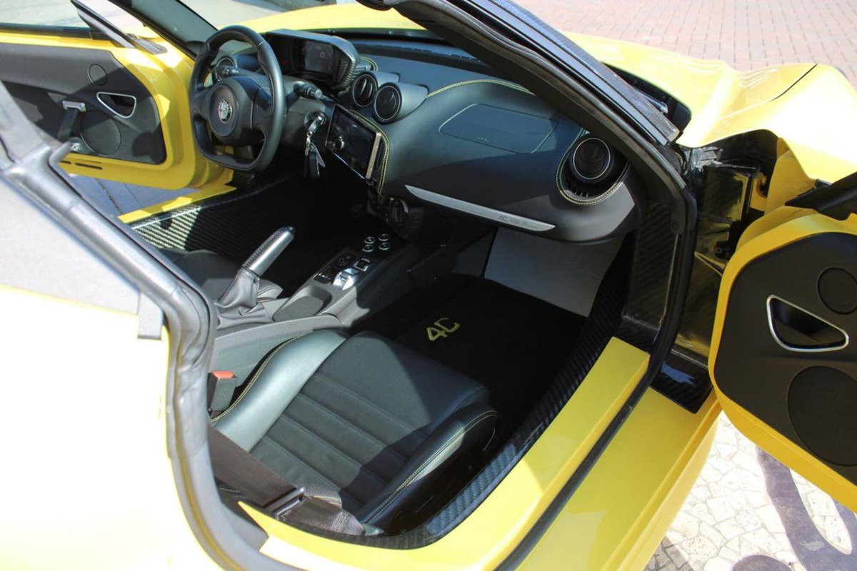 Alfa Romeo 4C Spider 4C 1750 TBi Spider (15)