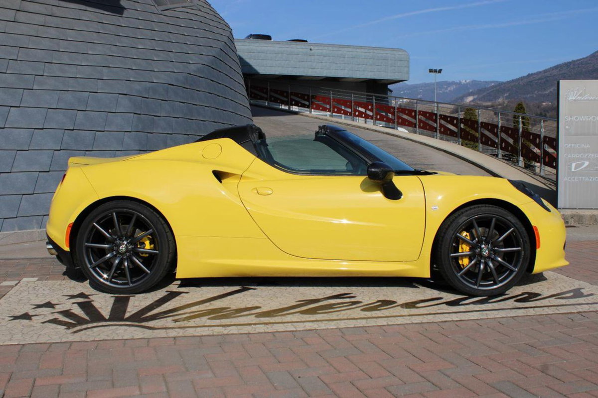 Alfa Romeo 4C Spider 4C 1750 TBi Spider (6)